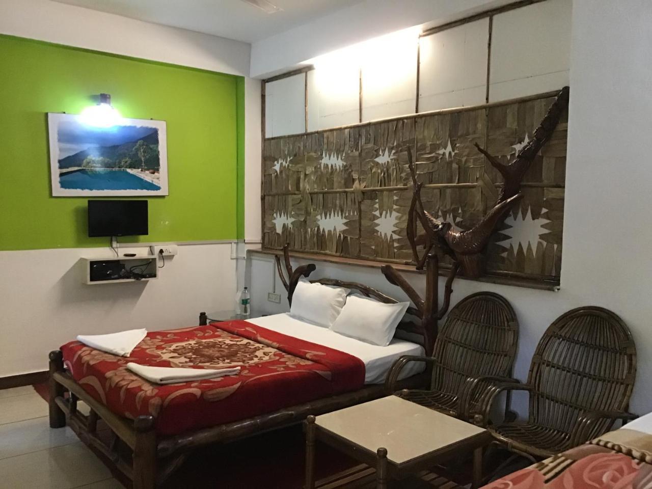 Wild Elephant Eco Friendly Resort Munnar Bagian luar foto